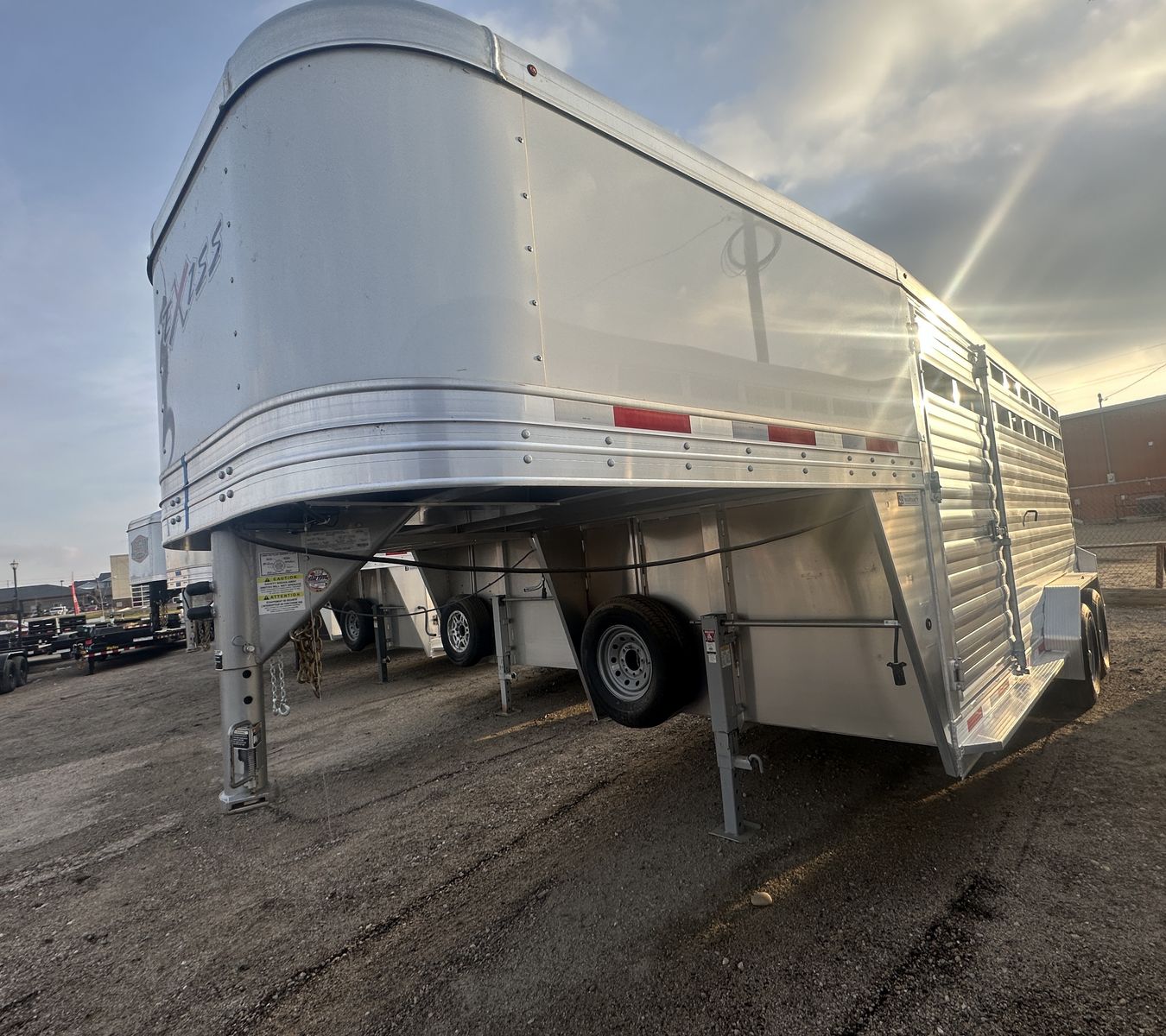 NEW 2023 Exiss 16' Gooseneck Stock Trailer