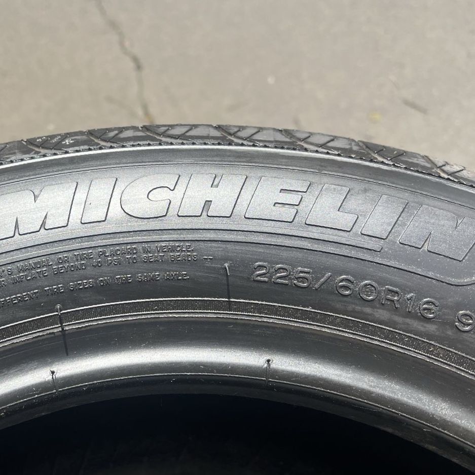 Michelin Defender all season premium set of 4 tires