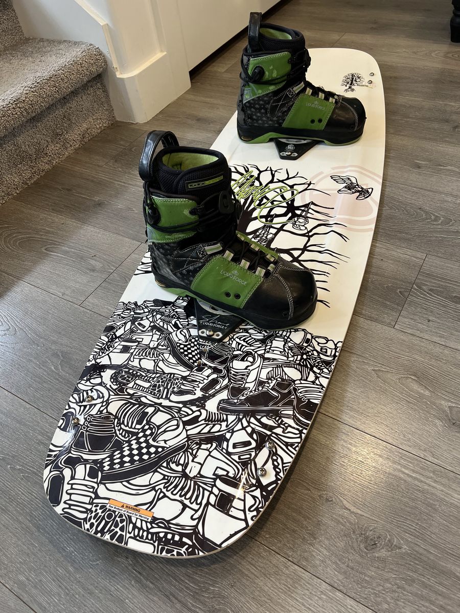 Liquid Force Wakeboard 136 with Bindings - Shane Bonifay Press Series