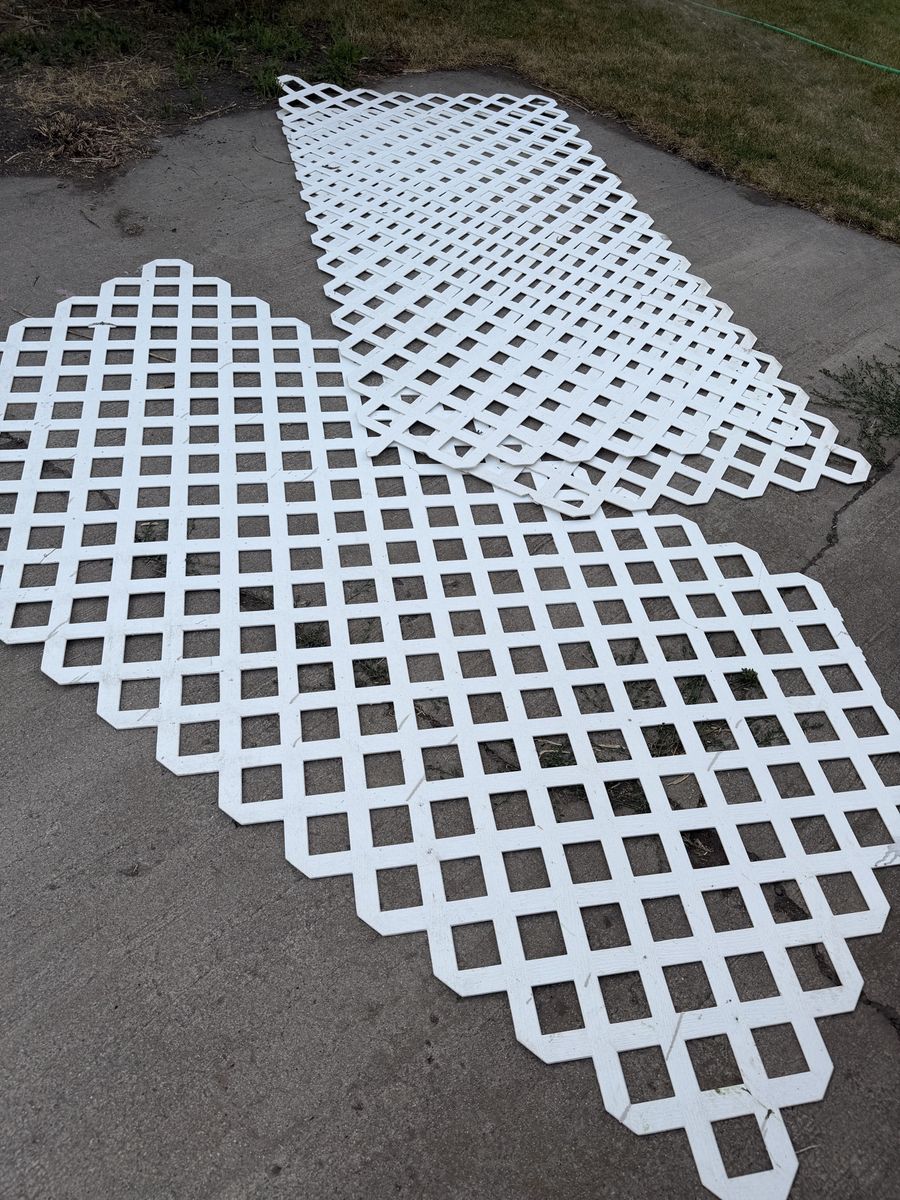 FREE -White Plastic Garden Lattice Panels