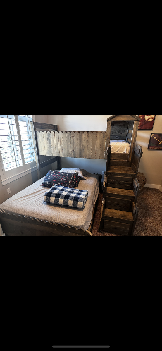 Kids bunk bed