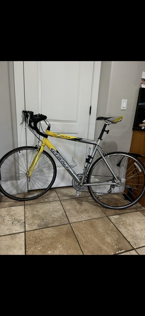 GIANT ORCA Road Bike