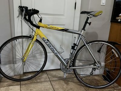 GIANT ORCA Road Bike