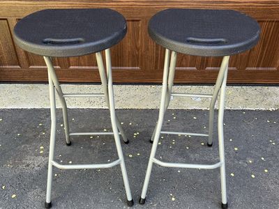 Folding Chairs 28in Height