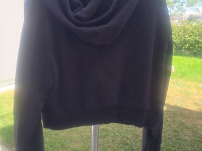 No Boundaries Black Cropped Full-Zip Hoodie Sweater – Junior's Size Large (12-14)