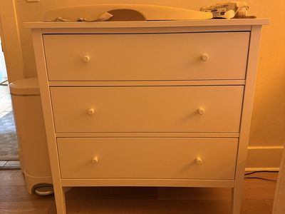 Like new - IKEA dresser