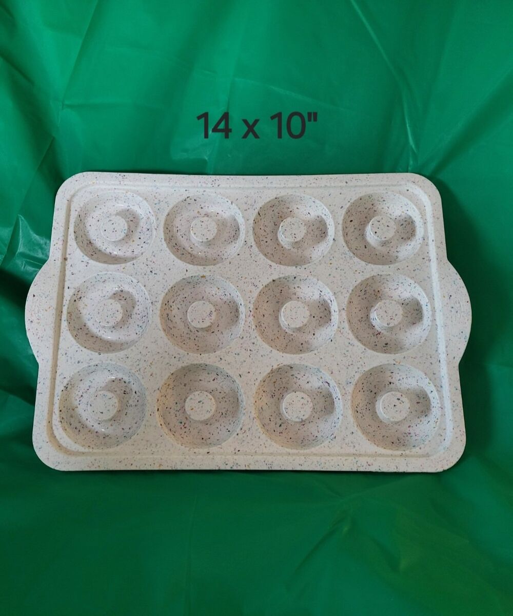 **NEW SILICONE DONUT PAN**