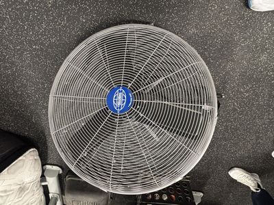 Global Industrial size mounted oscillating fan