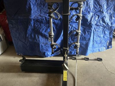 Thule Hitch Swing Out Bike (4) Rack with Integrated Locksck