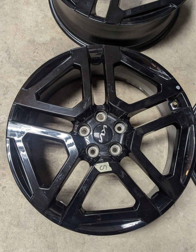Kia Telluride SX Prestige X-Line 3.8L V6 Black Alloy Wheel (52910-S9840)