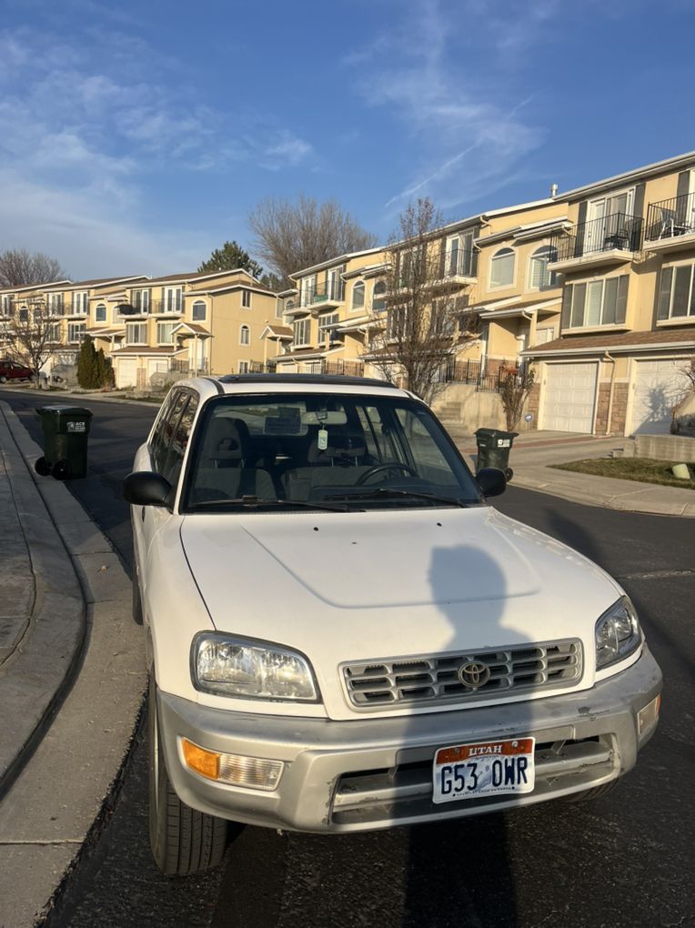 2000 Toyota RAV4 