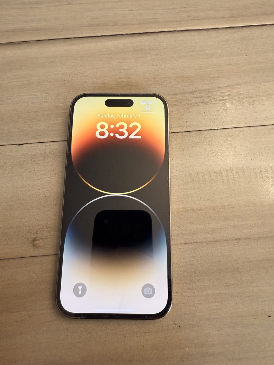 Gold iPhone 14 Pro - 256GB - Like New