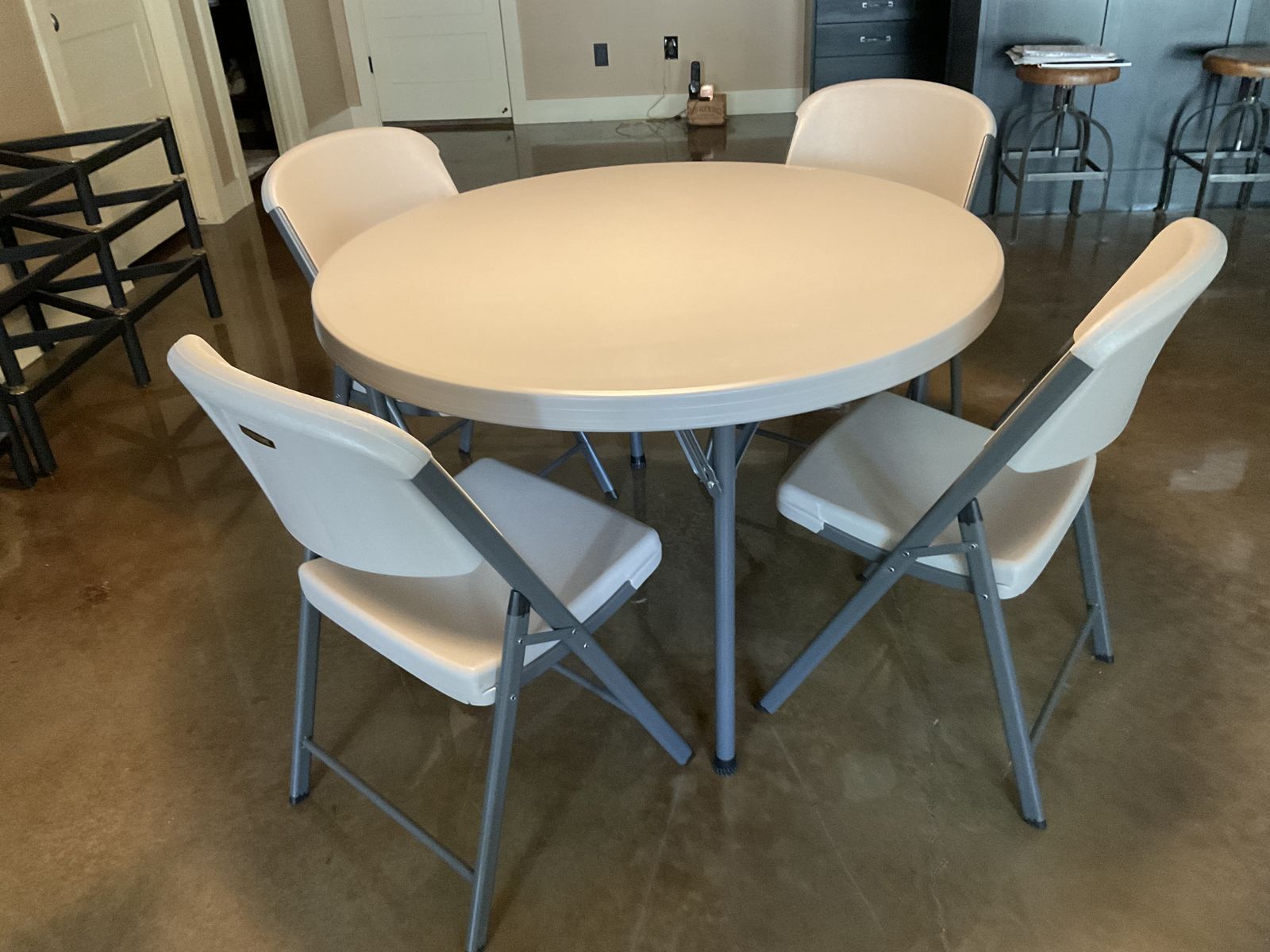 Lifetime Table Set