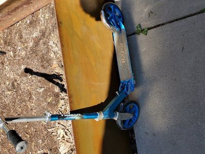 blue razor scooter