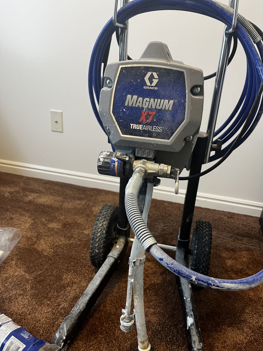 Magnum TrueAirless sprayer (Model X7)  with Pressure Roller