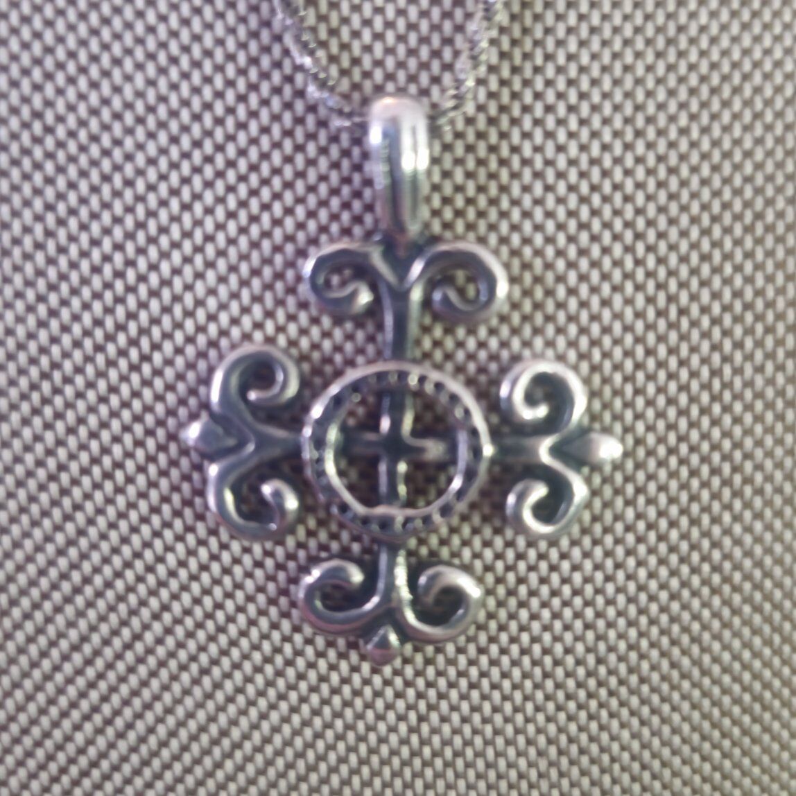 VERY VNTG, VERY RUSTIC Ster Silver Celtic Cross