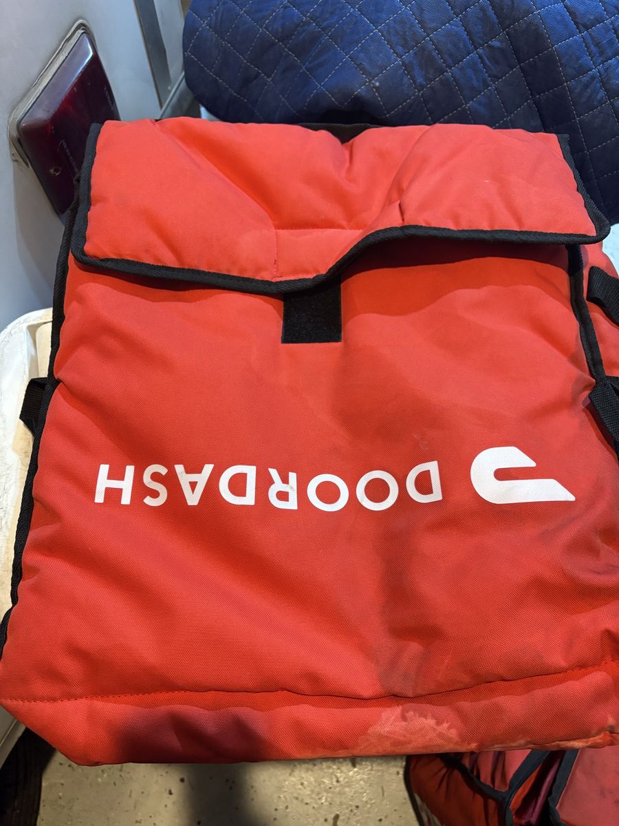 DoorDash Red Insulated Food Delivery Backpack Bag for pizza 