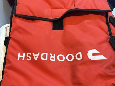 DoorDash Red Insulated Food Delivery Backpack Bag for pizza