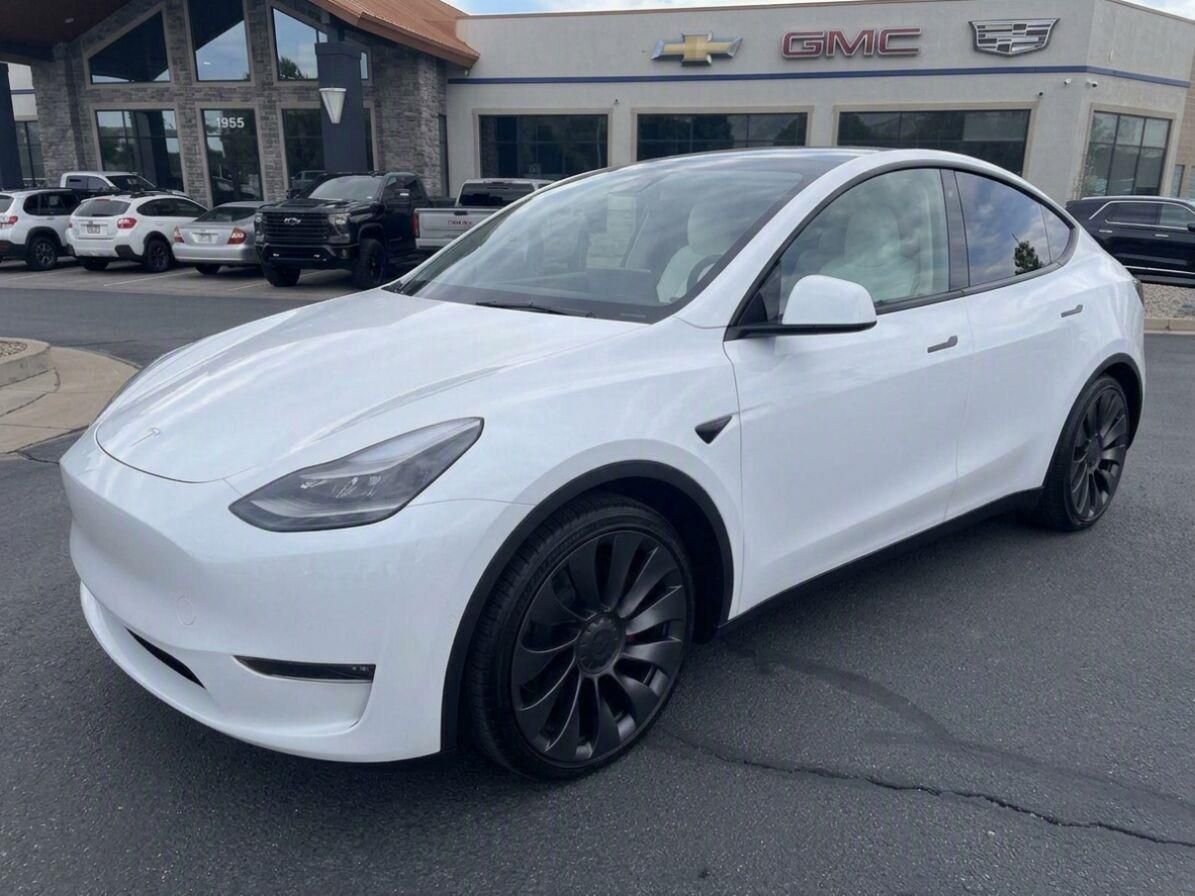 2023 Tesla Model Y Performance