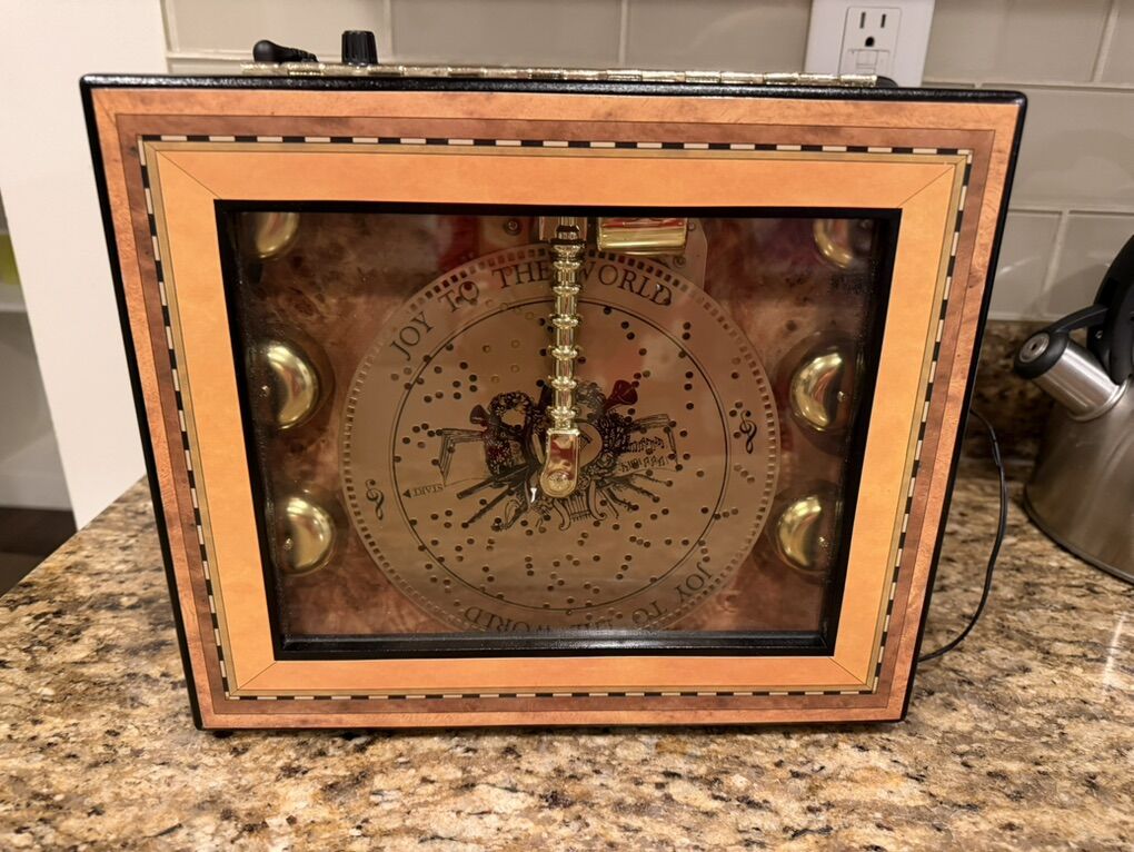 Mr Christmas Music Box