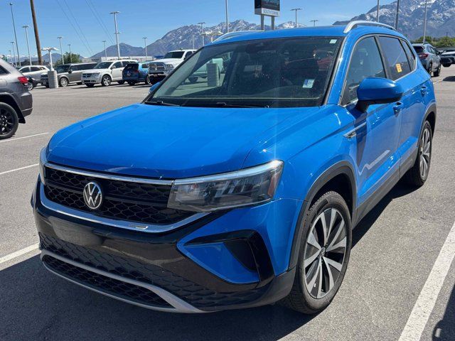 2023 Volkswagen Taos SE 4Motion