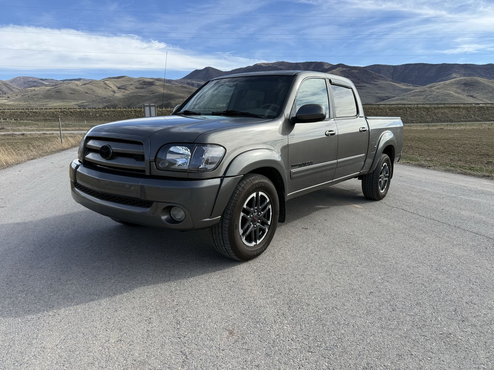 2005 TOYOTA TUNDRA Limited