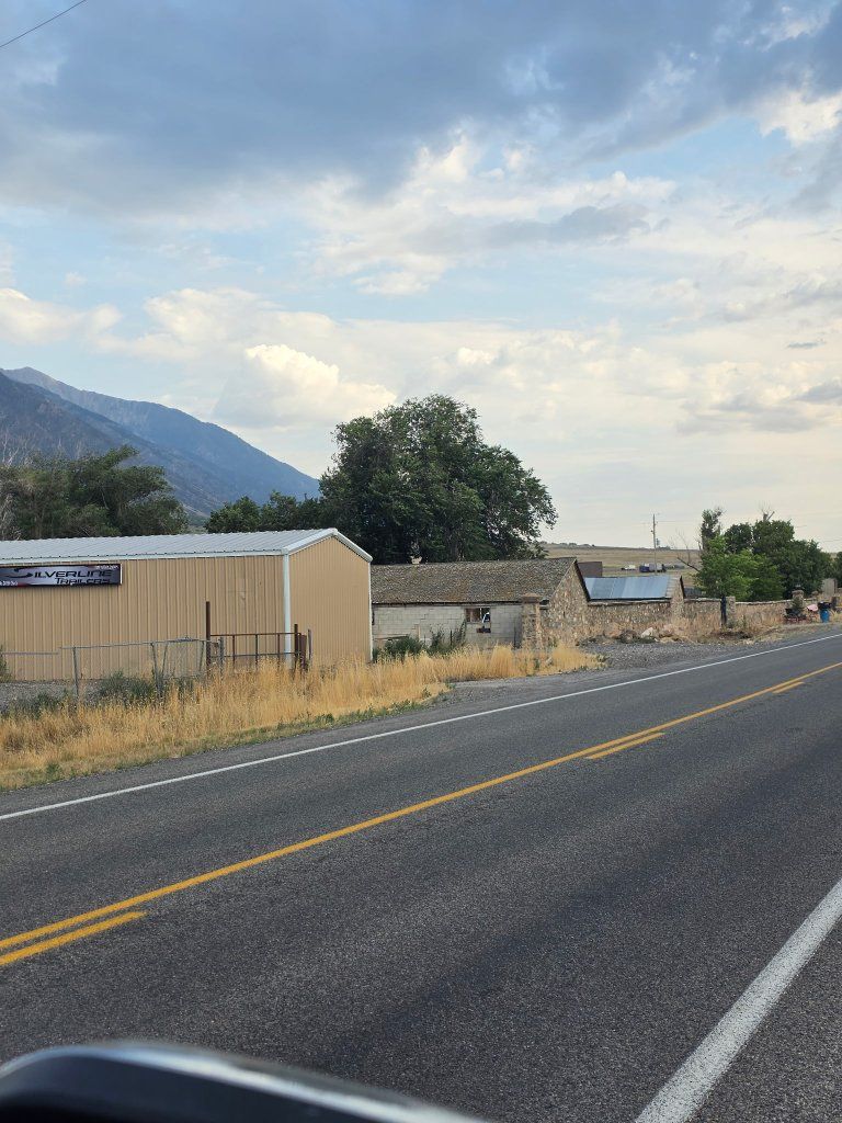 2,000-ft shop with up to 2 acres commercial property