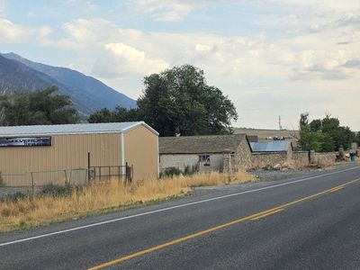 2,000-ft shop with up to 2 acres commercial property