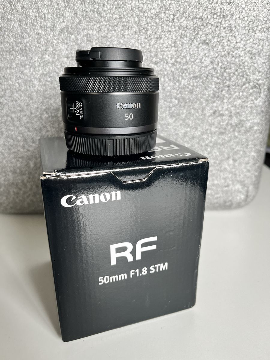 Canon RF 50mm 1.8