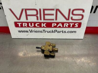 41T-D3 3-POSITION 4 WAY MANUAL VALVE