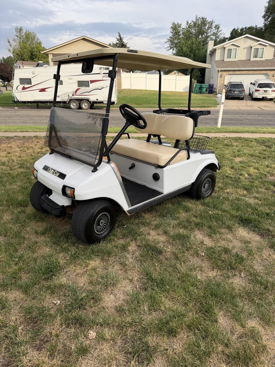 Club Car DS GAS golf cart 