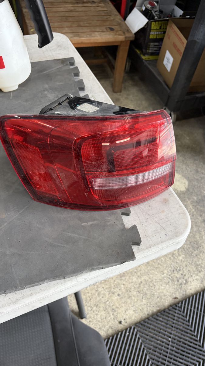 TAILLIGHTS - 2015 VOLKSWAGEN JETTA TDI