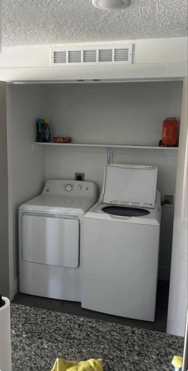 Main image 10