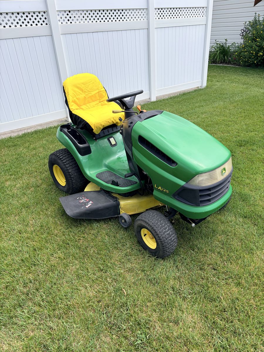 John Deere riding mower