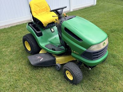 John Deere riding mower