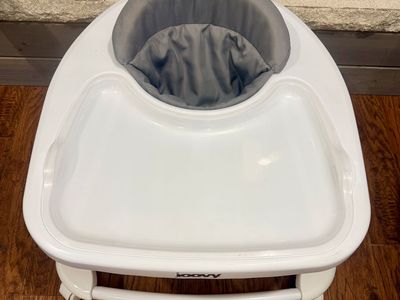 Joovy baby walker