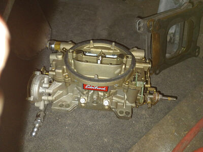 SBC Carburetor and Heads 5.7 Holley
