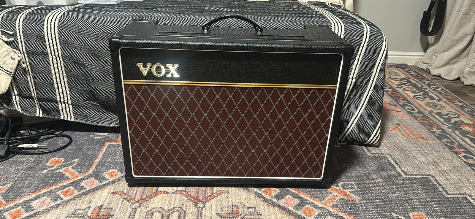 VOX AC15 C1 15 Watt All-Tube Guitar Combo Amplifier - Classic Tone & Portable Power