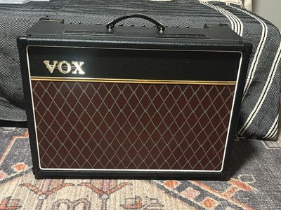 VOX AC15 C1 15 Watt All-Tube Guitar Combo Amplifier - Classic Tone & Portable Power