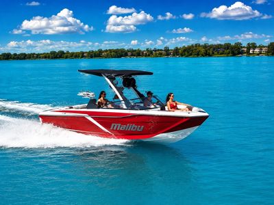 2022 Malibu Wakesetter 22 LSV