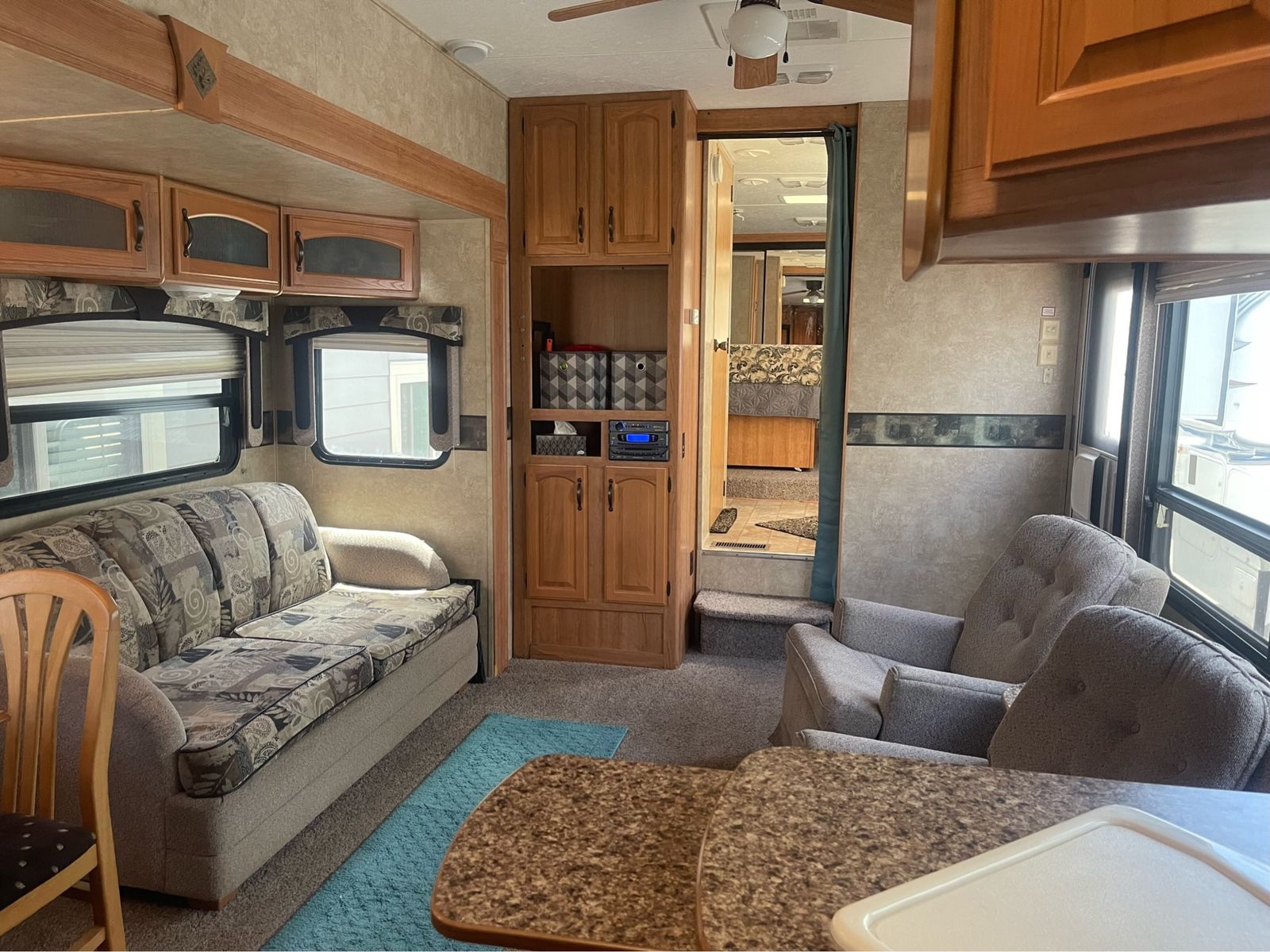 5th wheel rv trailer for rent