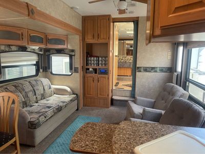 5th wheel rv trailer for rent