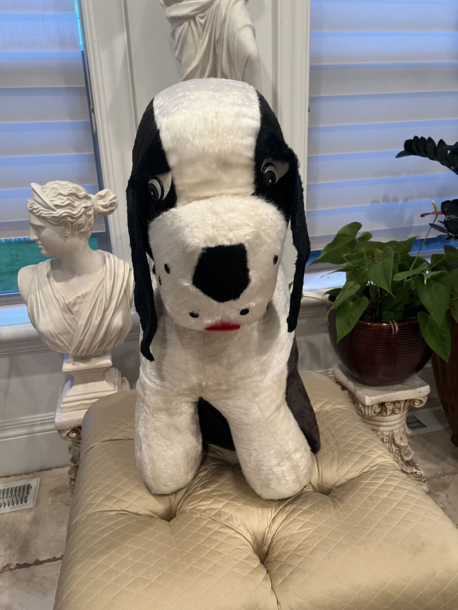 Vintage 1970s Beagle stuffed animal