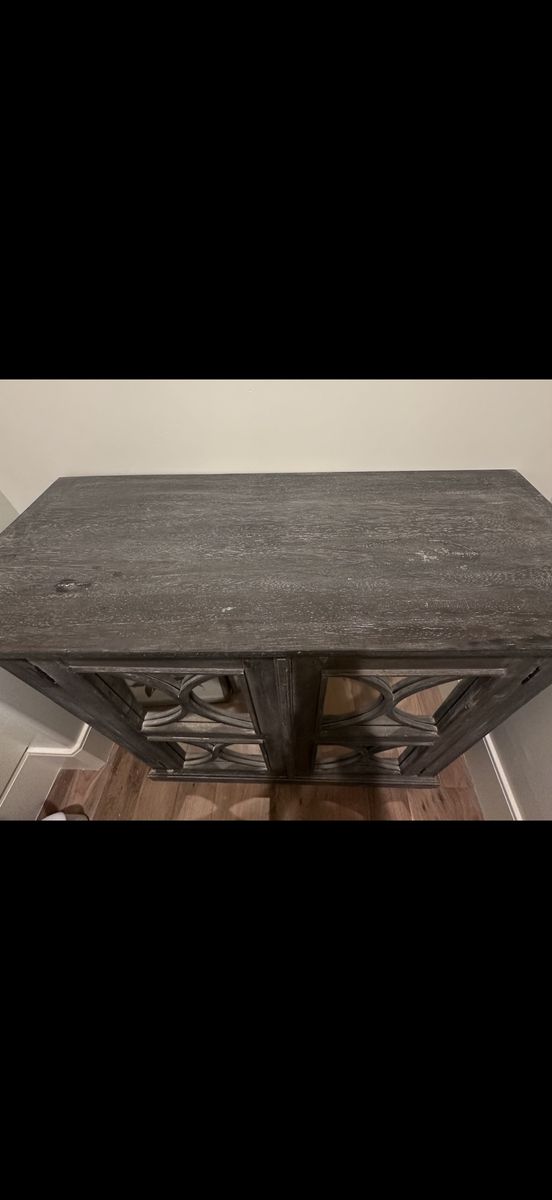 Main image 3