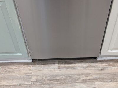 Whirlpool Stainless Steel Dishwasher – Fully Funct