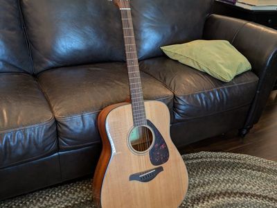 Yamaha FG800 Acoustic Guitar with Gig Bag - Natural Wood Finish, Excellent Condition