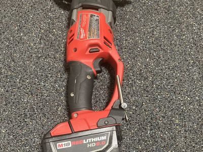 Milwaukee M18 HOLE HAWG Right Angle Drill w/ REDLITHIUM HD9.0 Battery