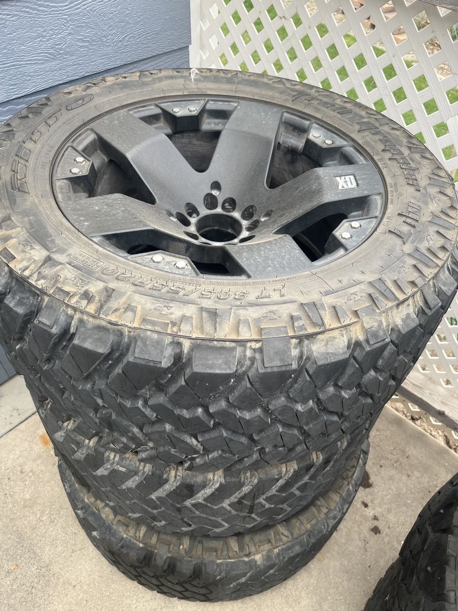 5x5 XD Series Wheels And Tires