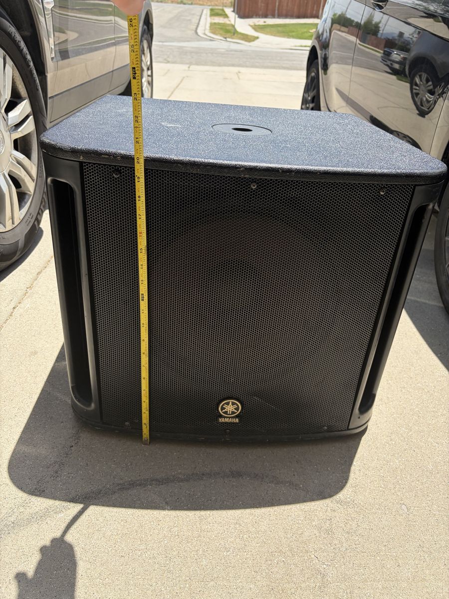 Yamaha 15” powered subwoofer
