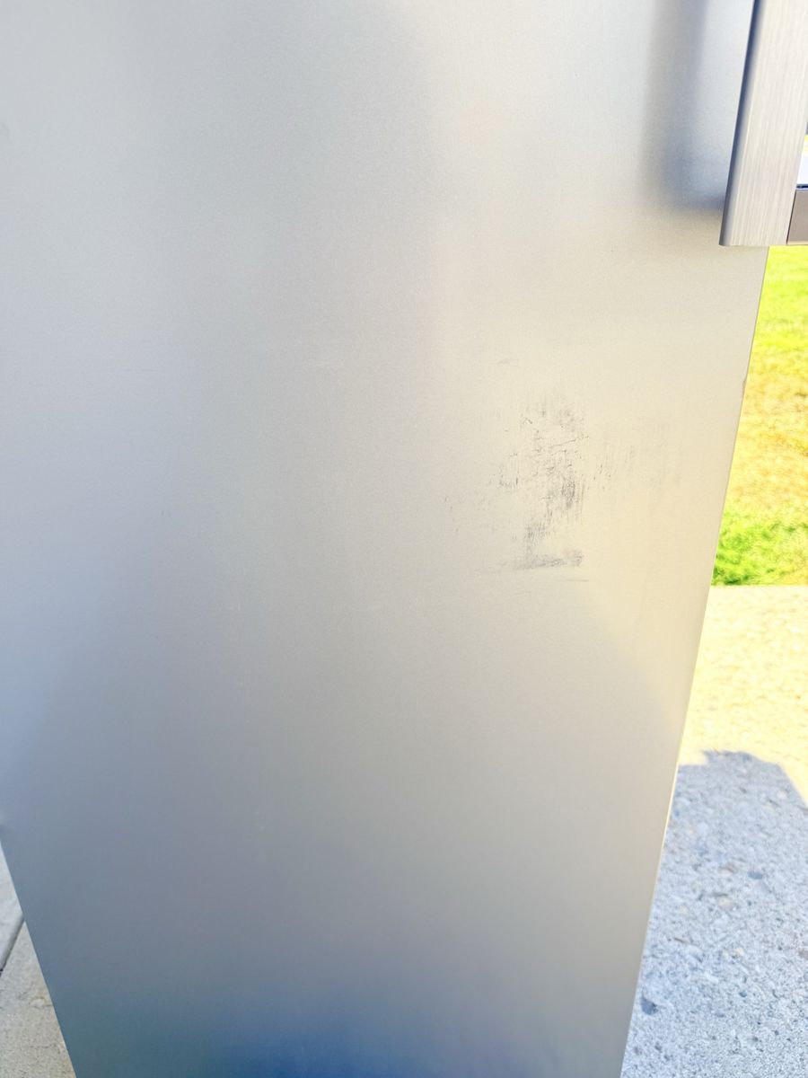 Main image 3
